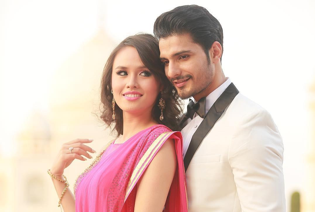 10 Potret Kemesraan Bintang India Vin Rana & Nita Sofiani