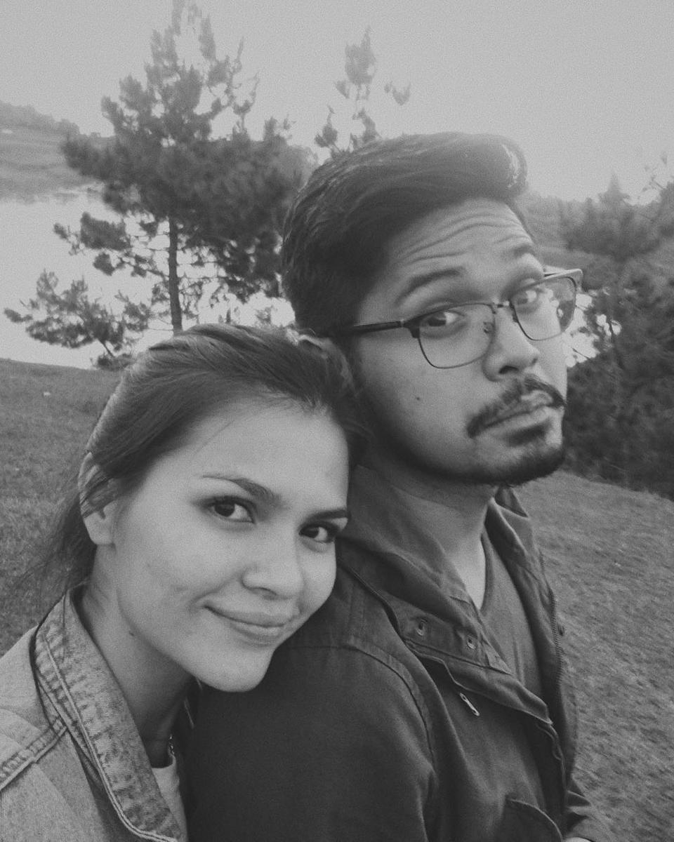 Siap Menikah, Intip 10 Foto Romantis Petra Sihombing & Firrina Sinatrya