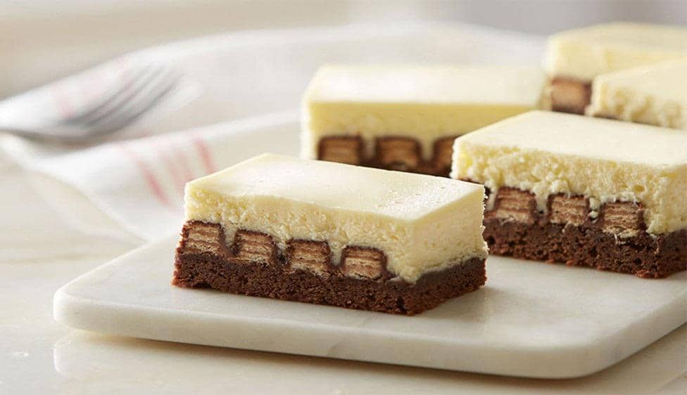 VIDEO: Resep Brownie Bottom Kit Kat Cheesecake Bars, Ngiler deh!