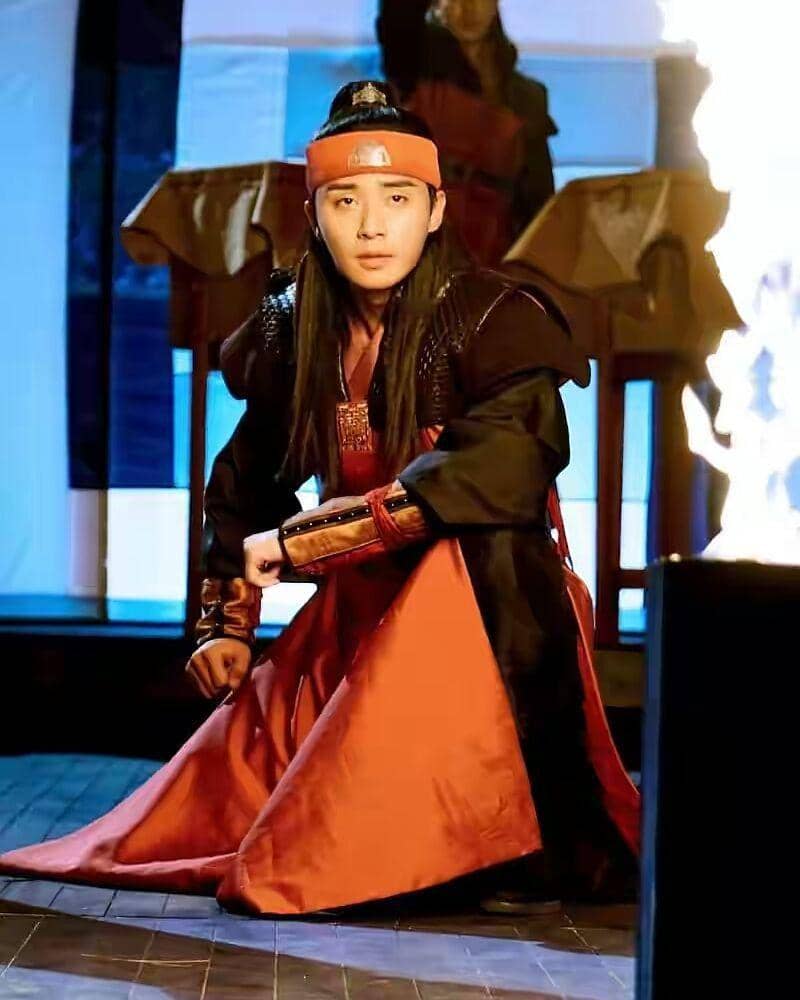 instagram.com/hwarang_kdrama