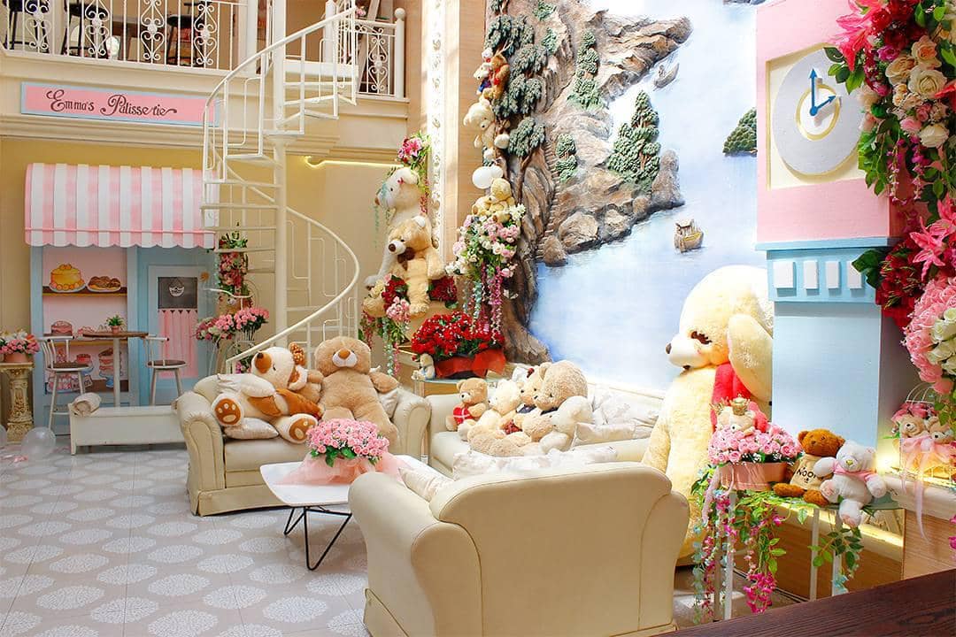Instagramable Banget! 10 Cafe Surabaya Bikin Nongkrong Makin Seru!