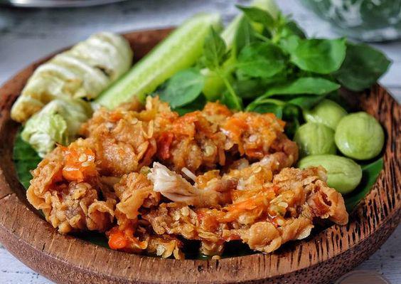 VIDEO: Gak Perlu Beli, Ini Resep Ayam Geprek yang Mudah!