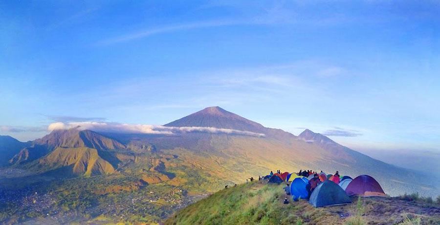 Tak Punya Waktu Mendaki Rinjani? Bukit Pergasingan Bisa Jadi Alternatif lho!