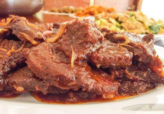 6 Makanan Indonesia Ini Paling Dicari oleh Turis, Lho!