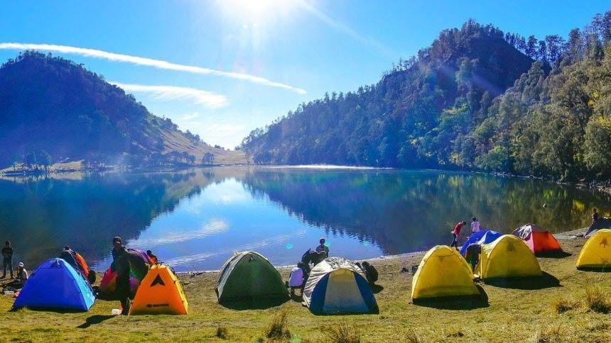 5 Alasan Kenapa Kamu Harus Naik Gunung Semeru Sekali Seumur Hidup