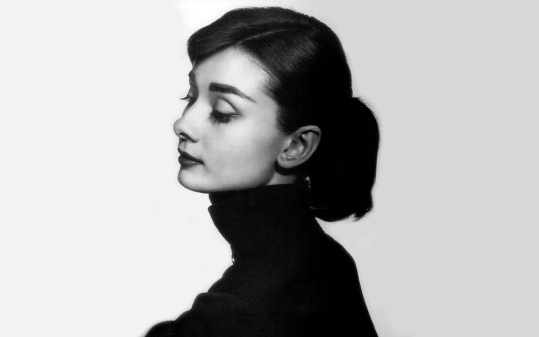 10 Kalimat Audrey Hepburn yang Jelaskan Makna 'Cantik' Sebenarnya