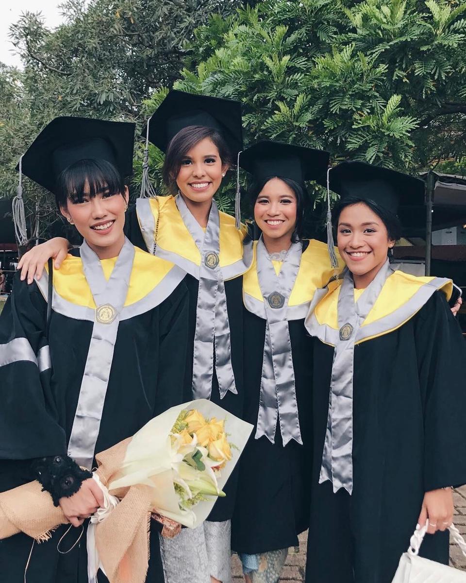Meski Fresh Graduate, 9 Perusahaan Ini Berani Kasih Kamu Gaji Tinggi!