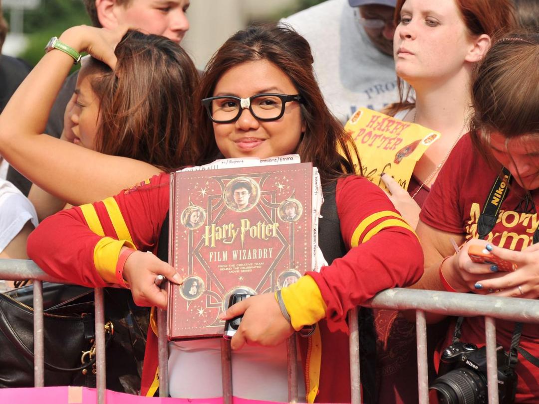 7 Potret Loyalitas Para Fans Harry Potter, Apakah Kamu Juga Begini?
