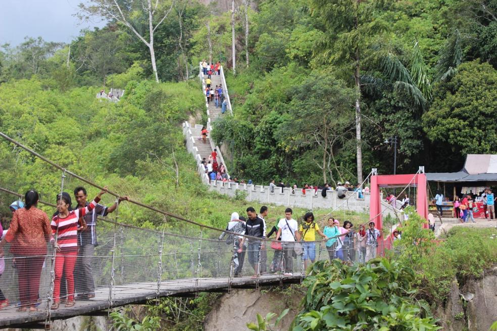 Ternyata, Indonesia Juga Punya Tembok Besar Seperti China lho!