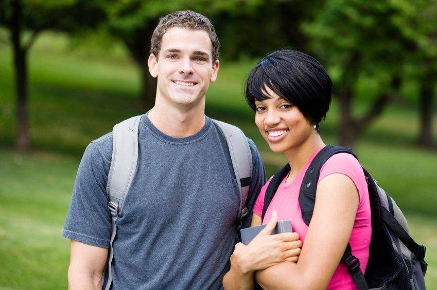 thecampussocialite.com