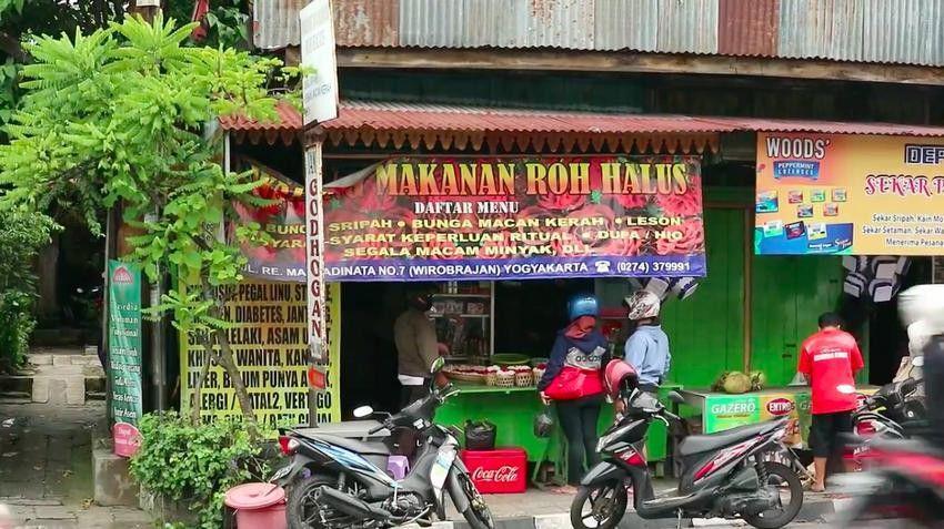 Unik, Ada Warung Makanan Khusus Roh Halus di Jogja