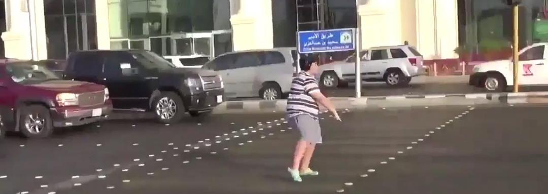 Berjoget Macarena, Bocah Ini Ditangkap Polisi Arab Saudi