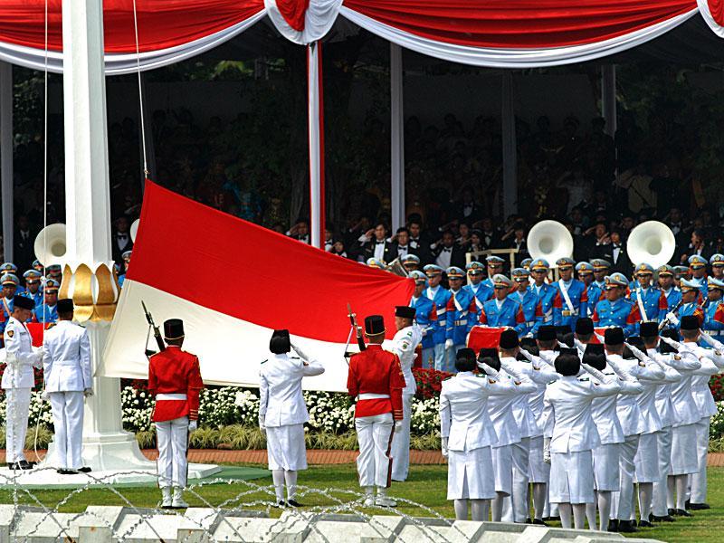 Selain Indonesia, Bendera 5 Negara Ini Juga Berwarna Merah Putih Lho!