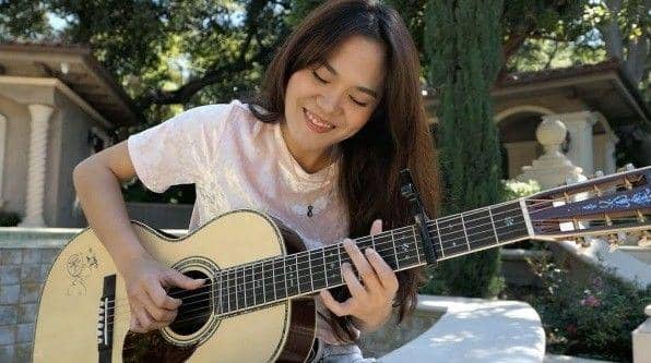 instagram.com/sherylshenafia