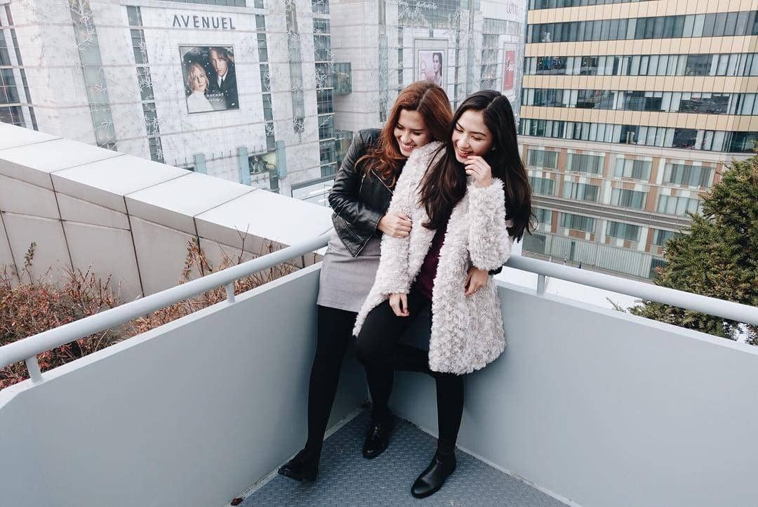 6 Potret Manis Persahabatan Jessica Mila dan Michelle Joan