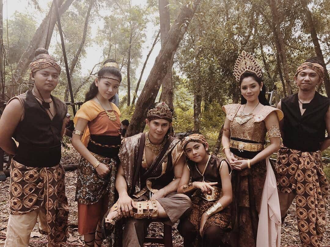instagram.com/saphira_indah