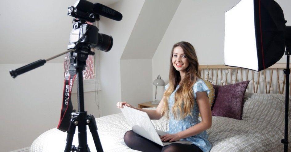 3 Zodiak Ini Berpotensi Jadi Vlogger Profesional, lho