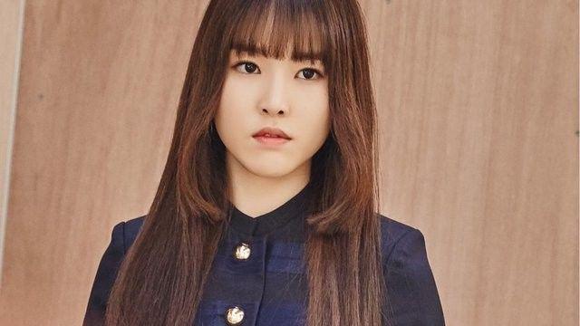 Idol KPop dengan Potongan Rambut Hime Ini Tampak Imut!