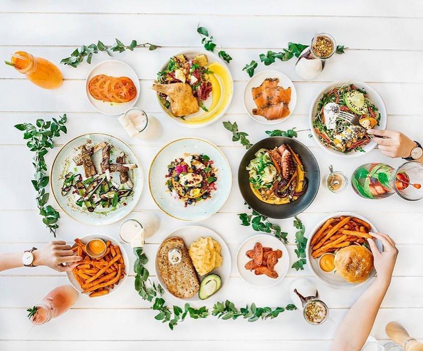 10 Inspirasi Foto Flat Lay Tercantik nan Estetis