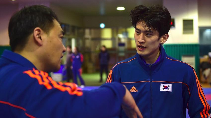 5 Atlet yang Parasnya Gak Kalah Tampan Dengan Aktor Korea