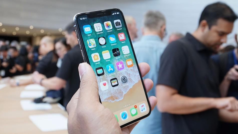Perbandingan Specs & Harga iPhone X vs iPhone 8, Pilih Mana?