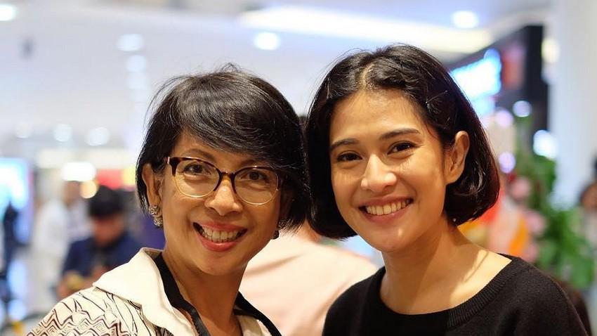 5 Artis Ini Ternyata Beda Agama Dengan Orangtuanya Lho!