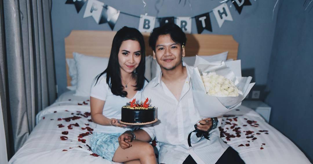 Segera Menikah, Ini 10 Potret Calon Istri Ilham SMASH