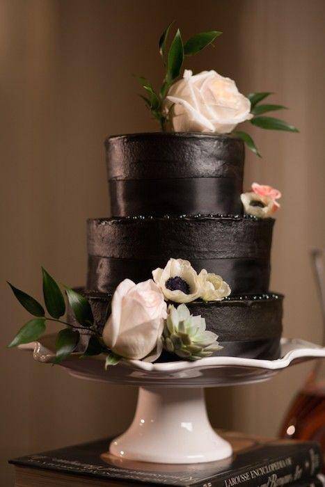 intimateweddings.com