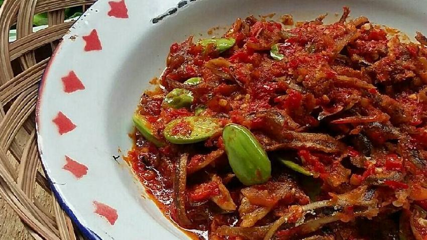 9 Sambal Khas Indonesia yang Pedasnya Nampol, WAJIB Coba!
