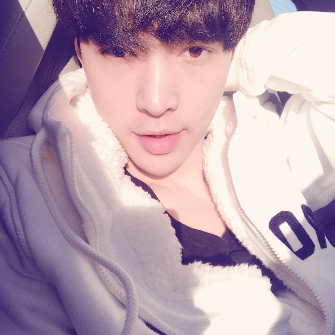 instagram.com/zyxzjs
