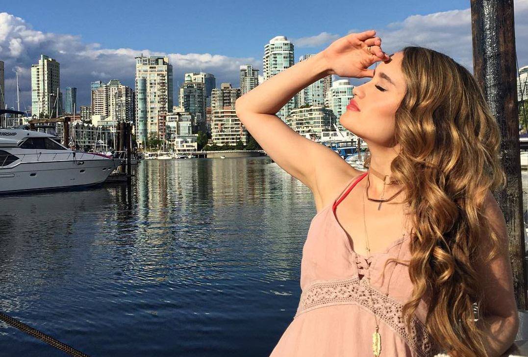 instagram.com/claurakiehl