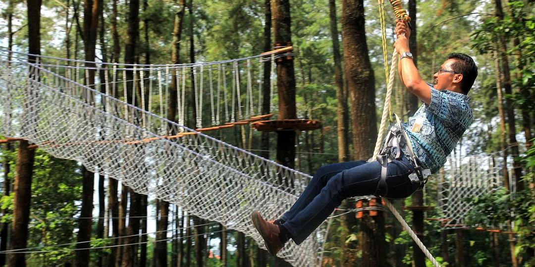 2 Flying Fox Indonesia Ini Jadi Terpanjang se-Asean, Berani Coba?