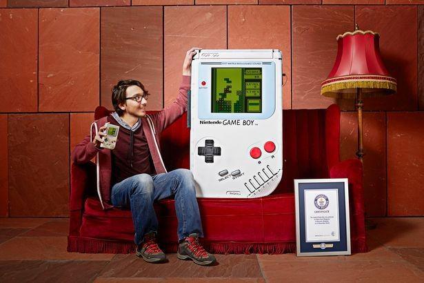 Gokil, Mahasiswa Belgia Ciptakan Game Boy Raksasa di Dunia