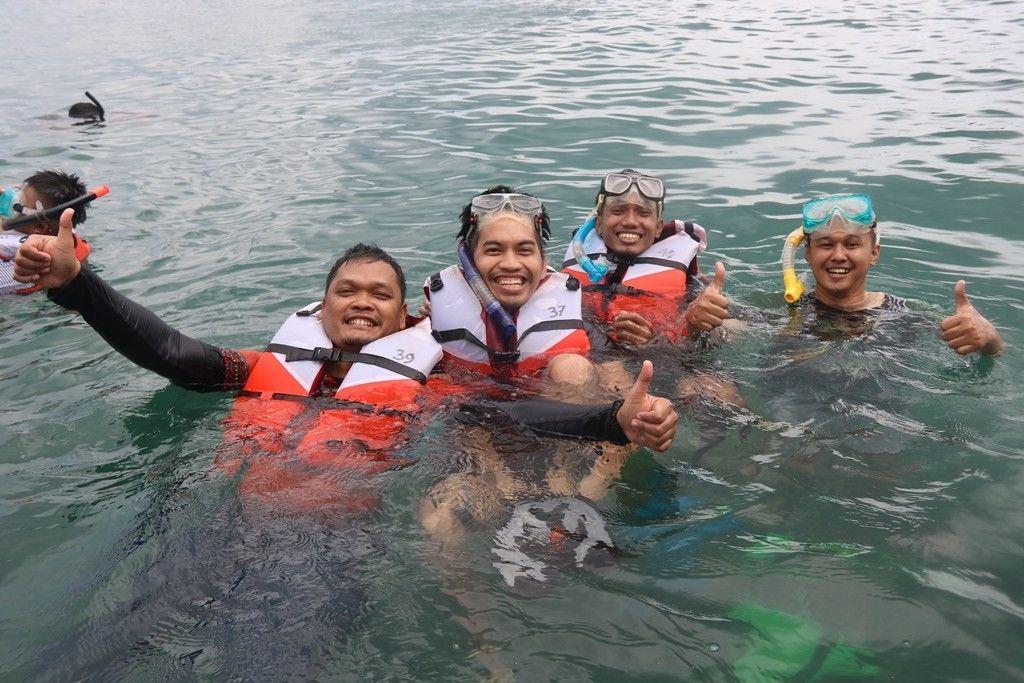 Ingin Bertualang Mencari Nemo? Snorkeling di Pulau Abang- Batam Yuk!