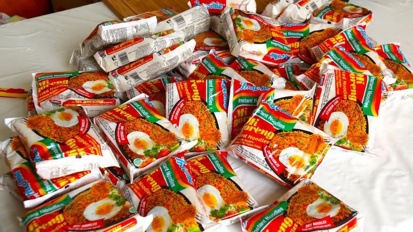 7 Makanan yang PASTI Dibawa Turis Indonesia Saat Travelling