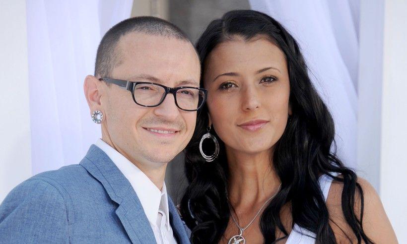 Istri Unggah Video 36 Jam Sebelum Chester Bennington Bunuh Diri