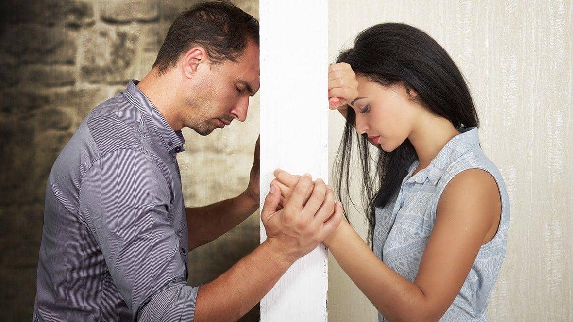 Kenali 7 Tipe Laki-laki Ketika Sahabatnya Baru Saja Putus Cinta