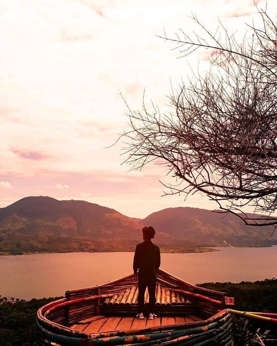 instagram.com/explore_sumbar