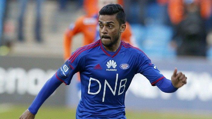 Inilah Pesepakbola Pakistan Pertama yang Main di Liga Champions