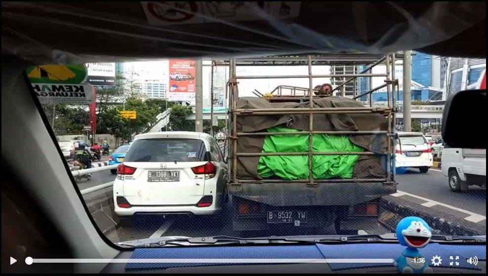 Jangan Suka Serobot Antrean Kalau Gak Mau Seperti Ini