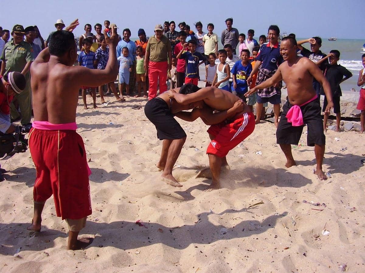 12 Olahraga Tradisional yang Berasal dari Indonesia | IDN Times