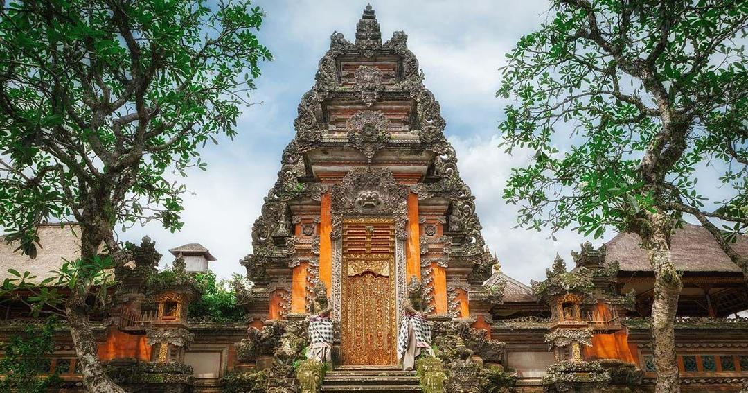Gantengnya Pangeran Bali Ini, Kamu Sudah Kenal?