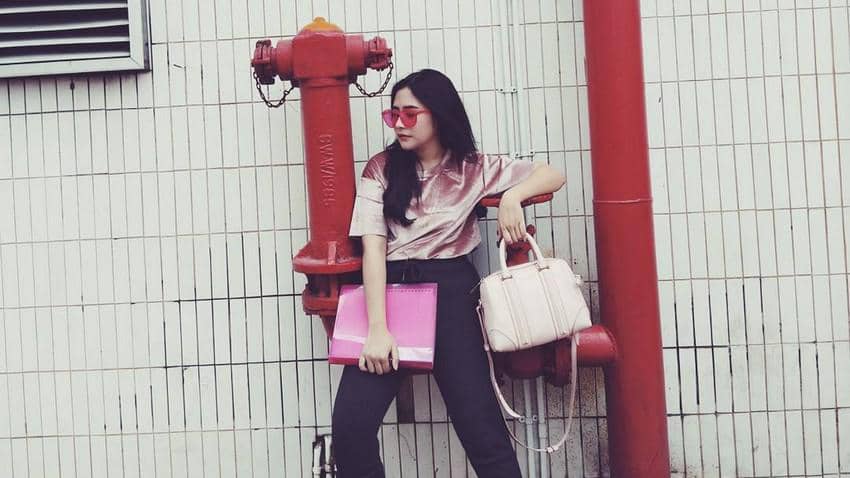 Inilah Harga 12 Tas Prilly Latuconsina yang Bikin Geleng Kepala