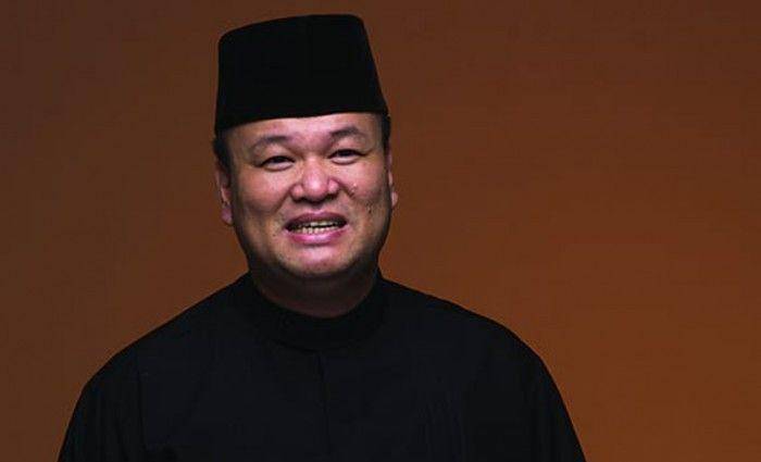 tabloidbintang.com