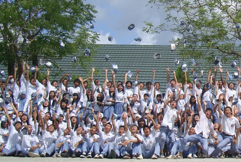 Untuk Anak 2000-an, 5 Hal Ini Bikin Kamu Kangen Sekolah!