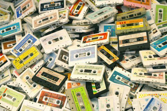 Kolektor Musik Buat Pedagang Kaset Pita Bertahan