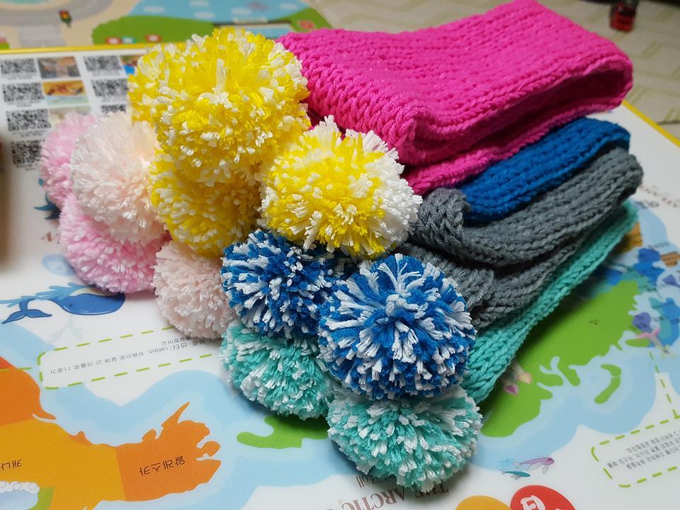 VIDEO: 3 Tutorial Bikin Pom-pom Lucu Yuk, Gampang Caranya!