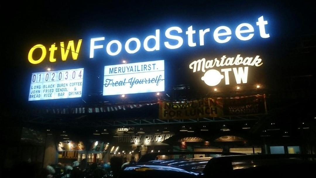 Cari Tempat Nongkrong? 5 Food Court Hits di Jakarta Ini Wajib Masuk List