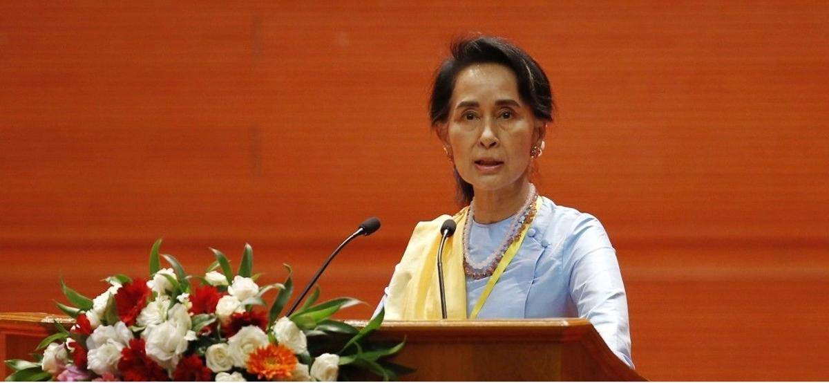 Dilema Demokrasi di Myanmar, ke Manakah Aung San Suu Kyi?