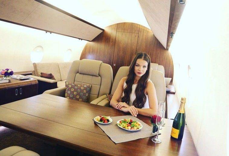 instagram.com/privatejetstudio